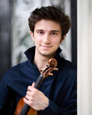 Matteo Cimatti holding violin